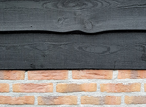 Boeren schuur zwart schilderen met Thorndown Houtverf