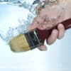 Ecologische verf is makkelijk met warm water te reinigen